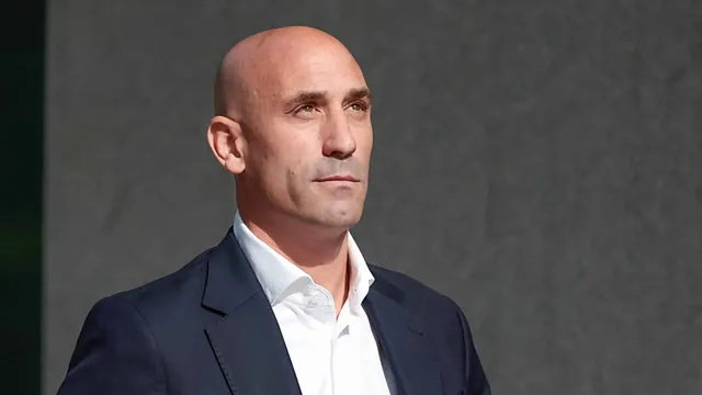 Luis Rubiales suspendu !