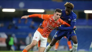 Jake Daniels, l’attaquant de Blackpool révèle son homosexualité