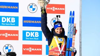Coupe du Monde Biathlon 2022 / 2023 : Julia Simon remporte le Gros Globe de Cristal !