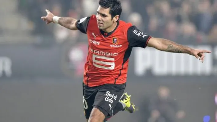 Silvio Romero, refuerzo Jaguar - VAVEL.com