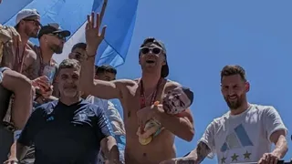 La France dépose plainte contre Martinez