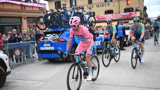 Étape 11 Giro 2025 : parcours détaillé, profil, favoris et horaires