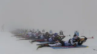 Oberhof: doublé pour Kuzmina et Fourcade, les Françaises et Suédois sortent du brouillard