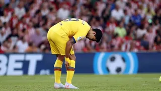 Luis Suarez absent quatre mois des terrains !