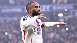 OL : Alexandre Lacazette refroidit les supporters lyonnais après le derby