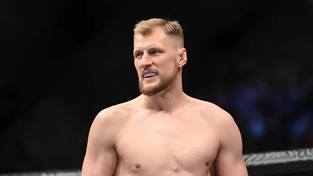 UFC : “Une catégorie de superstars”, le conseil étonnant d’Alexandre Volkov à Dana White