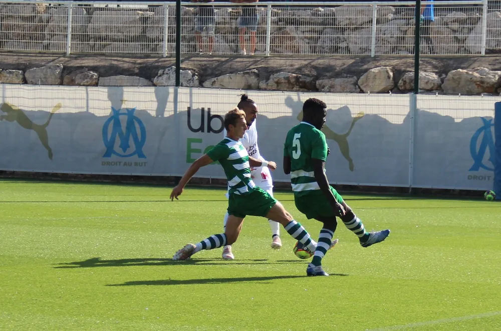 Phliponeau face à Payet lors du match amical OM - Sète 