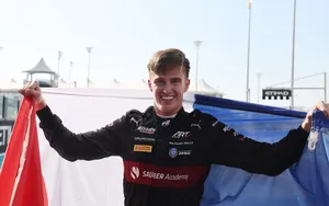 La F1 s’éloigne, Théo Pourchaire à l’assaut d’une nouvelle discipline ?