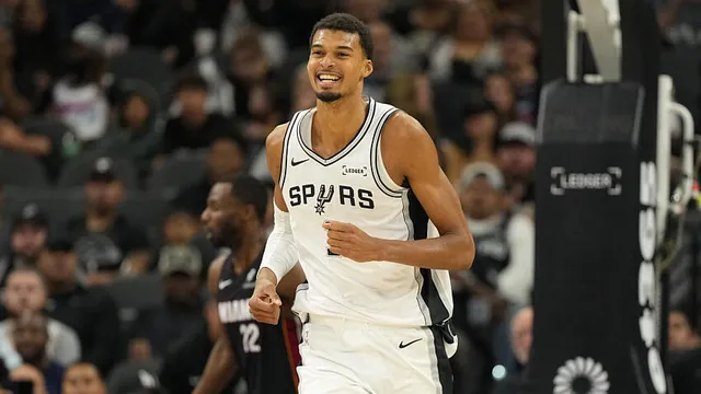 NBA : Les San Antonio Spurs entrent dans l’histoire, Victor Wembanyama aussi