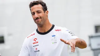 F1 : Jacques Villeneuve cartonne Daniel Ricciardo