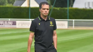 Mercato Nantes : “On manque de joueurs” Luis Castro prévient Waldemar Kita