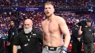 UFC 310 : “Il ne frappe pas si fort”, Ciryl Gane n’inquiète pas Alexander Volkov