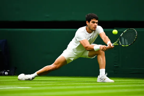Carlos Alcaraz, numéro 1 mondial, affronte le Chilien Nicolas Jarry au troisième tour de Wimbledon ce samedi 8 juillet 2023 (iconsport)