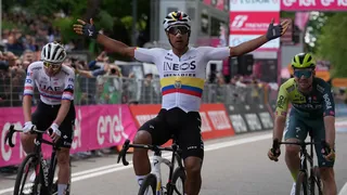 Etape 1 du Giro 2024 – Classement et résultat : Pogacar met le feu, Narvaez s’impose !