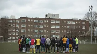 ENQUÊTE. Les réfugiés du football