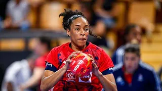 Handball. Estelle Nze Minko : Biographie, Records et Palmarès