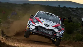 La première pour Toyota, Neuville recolle à Ogier