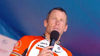 La violente attaque de Lance Armstrong envers la Visma Lease a bike