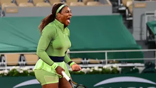 Roland-Garros (F) : Serena Williams se qualifie au forceps, Sabalenka assure