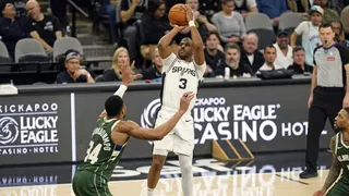 NBA : Les Spurs ont un argument de taille pour attirer Giannis Antetokounmpo