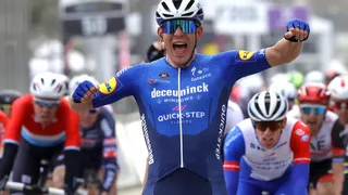 Ballerini s’impose au sprint sur le Het Nieuwsblad