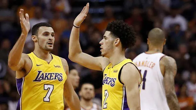 Lonzo Ball éblouissant face aux Suns !