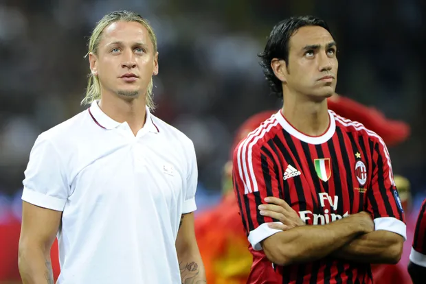 Alessandro Nesta (à droite), l'un des dix meilleurs défenseurs centraux de l'histoire du football (iconsport)