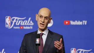 Draft NBA 2025 : Adam Silver envoie un message fort à un crack français