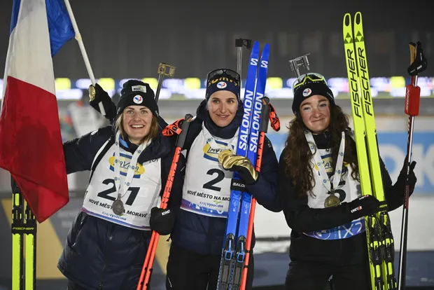 Julia Simon, Justine Braisaz-Bouchet, Lou Jeanmonnot