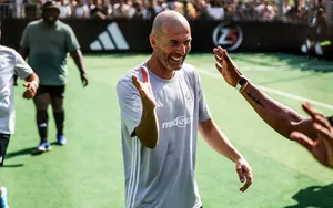 Mercato : Zinédine Zidane a la cote en Premier League