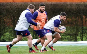XV de France – Six Nations : Thomas Laclayat out pour affronter l’Italie, un ovni de Pro D2 le remplace