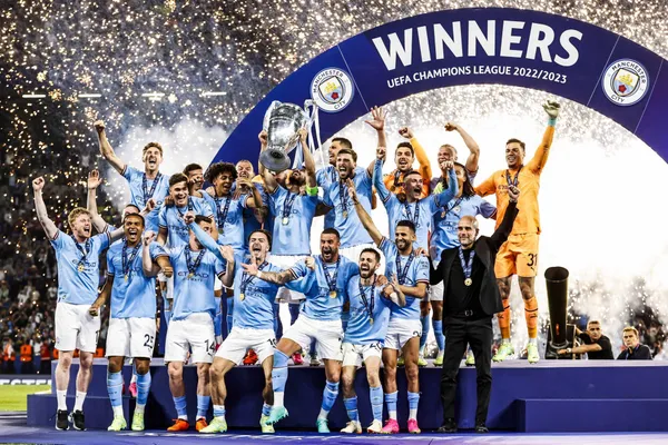 A Manchester City depuis cinq ans, Riyad Mahrez a officiellement pris la direction de l'Arabie Saoudite et Al-Ahli ce vendredi (iconsport)