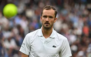 Daniil Medvedev – Carlos Alcaraz (Wimbledon 2024) : à quelle heure et sur quelle chaîne TV regarder le match ?