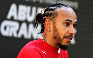 F1 : “Je ne suis pas sûr que vous allez aimer ça” — Hamilton donne le ton pour 2026
