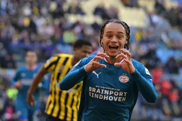 Xavi Simons aimerait quitter le PSV Eindhoven afin de retourner au PSG cet été (iconsport)