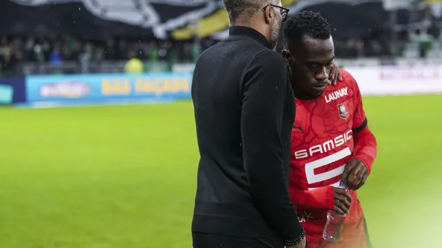 Mercato Rennes : Habib Beye a ciblé un nouvel attaquant pour remplacer Arnaud Kalimuendo