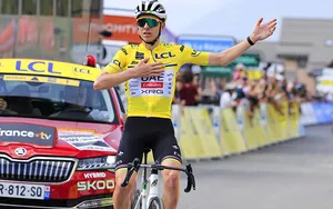 Tour de France 2025 : Tadej Pogačar, trop facile sur le Dauphiné, sera-t-il seul au monde ?