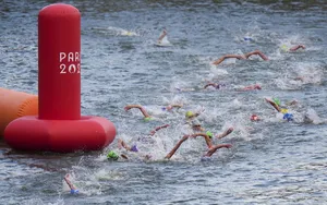 JO 2024 : Une triathlète hospitalisée après avoir nagée dans la Seine !