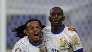 Équipe de France : un défenseur des Bleus suivi par Arsenal