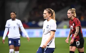 Eugénie le Sommer : Âge, Stats, Palmarès, Couple et Club Lyon