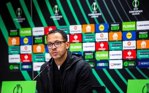 Strasbourg : avant le choc contre Lille, Liam Rosenior a pu faire tourner en Ligue Conférence