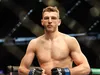 UFC : “Le karma ne loupe pas”, un combattant se moque du forfait de Dan Hooker