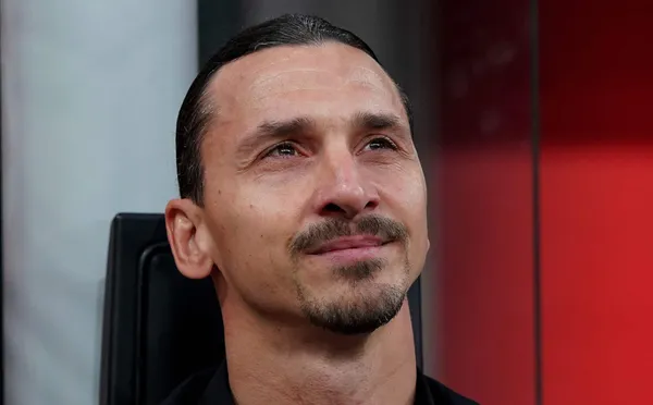 Zlatan Ibrahimovic était ému aux larmes au moment d'annoncer sa retraite devant le public de l'AC Milan (iconsport)