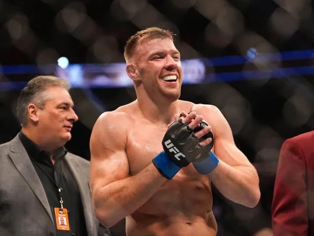 Dricus Du Plessis, champion UFC, et potentiel adversaire de Nassourdine Imavov