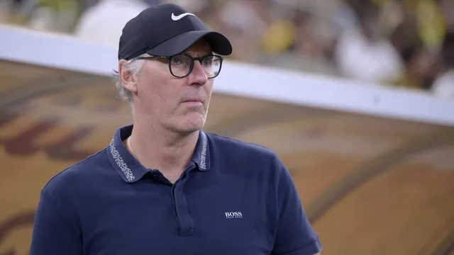 Paris FC : Pourquoi Laurent Blanc peut sérieusement remplacer Stéphane Gilli