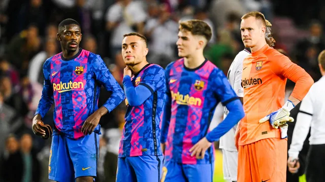 Mercato OGC Nice : les Aiglons ratent un indésirable du FC Barcelone