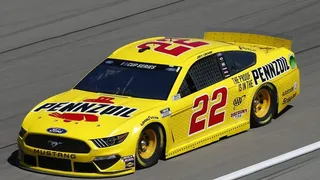NASCAR : Logano remporte la course de Las Vegas