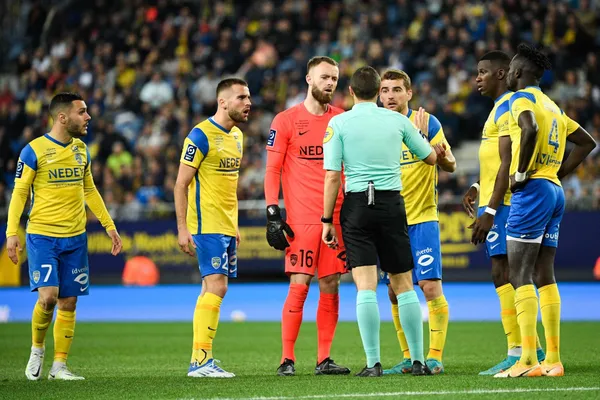 En fonction de l'avenir du club de Sochaux, Maxence Prévot pourrait quitter le Doubs durant ce mercato estival mais rester en Ligue 2 en signant au VAFC (iconsport)