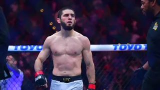 UFC : Le combat Makhachev vs. Topuria finalement plus dans les plans ?