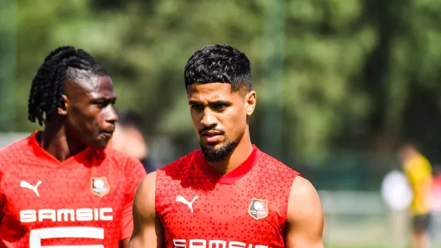 Mercato ASSE : duel avec Bordeaux pour un attaquant de Ligue 1 ?
